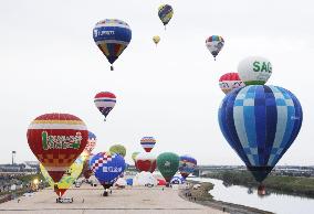 Balloon Fiesta starts in Saga