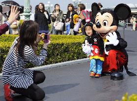 Tokyo Disneyland reopens after 1-month postquake closure