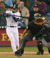 Mariners' Ichiro goes 2-for-4 against Blue Jays