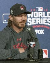 Baseball: Tomlin to start World Series Game 3