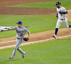 Dodgers-Astros World Series Game 3