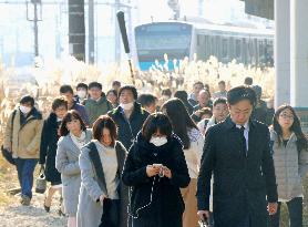 Train wire problems affect 220,000 passengers in Japan