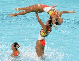 (4)Japan takes silver in team synchro swimming