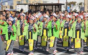 Traditional parade resurrected in Oshima's Camellia Festival