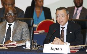 Trade minister Miyazawa meets with African counterparts