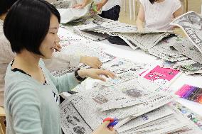 Newspaper clipping workshop held at university in Yamagata