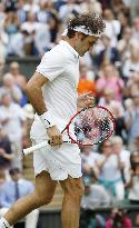 Federer defeated in Wimbledon semifinals