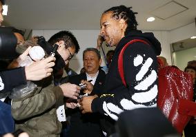 Manny Ramirez arrives in Japan