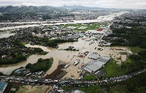 Downpour causes flood