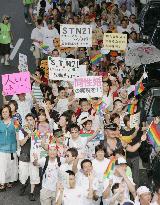 Gays, lesbians parade in Tokyo after three-year hiatus