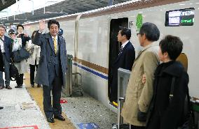 Abe visits central Japan prefectures