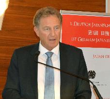 Germany seeks Japan's help in setting rules for self-driving cars