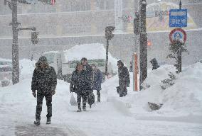 Heavy snow warning issued for regions along Sea of Japan