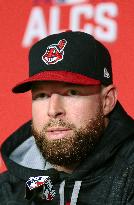 Baseball: Kluber meets press before ALCS