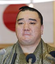 Sumo: Grand champion Harumafuji retires over drunken assault