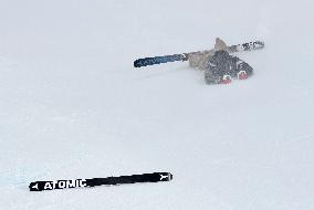Skiing: World champion Onozuka taken to hospital after dangerous fall