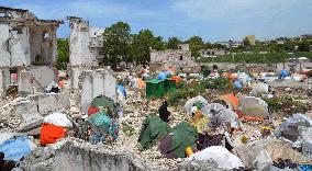 People in Mogadishu