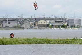 Japan struggles with floods for 2nd day