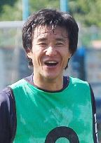 48-year-old Nakayama to continue playing