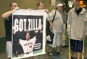 (3)Matsui arrives at Tampa for training