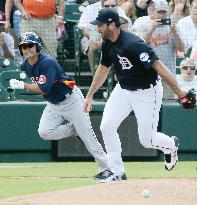 Baseball: Aoki gets 2 hits in 1st spring training game