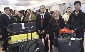 Vietnamese families of former WWII Japanese soldiers visit Japan