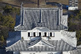 Cleaning of Himeji Castle ahead of New Year