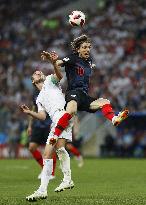 Football: England's Kane, Croatia's Modric at World Cup