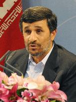 Ahmadinejad downplays WikiLeaks feuds