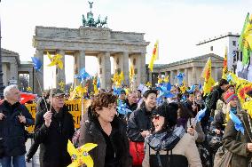 Berlin people demonstrate against nuclear power