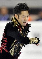 Takahashi takes lead at world figure skating championships