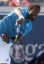 Monfils cruises into U.S. Open quarterfinals