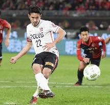 Soccer: Abe pen gives Reds win in 1st leg of J-League c'ship final
