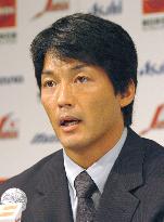 (2)Japan baseball manager Nagashima gives up trip to Athens