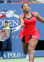 Serena Williams advances to U.S. Open quarterfinals