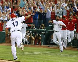 Cruz's walk-off grand slam lifts Rangers over Tigers