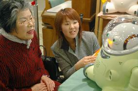 (1)Talking 'cuddling robot' developed for elderly