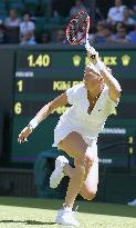 Kvitova advances to 2nd round at Wimbledon