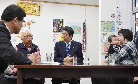 Abe pledges gov't action on decommissioning Fukushima plant