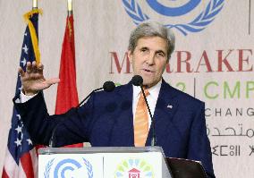 "Overwhelming majority" in U.S. back Paris climate deal