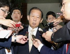 LDP heavyweight to attend forum in China, hand letter from Abe to Xi