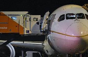 UA plane makes emergency landing at Narita airport