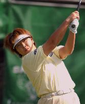 Kimura takes 2-stroke lead in 1st round of Sankyo Ladies