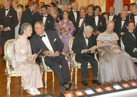 (1)Danish royal couple enjoy pantmime