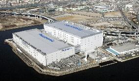 Matsushita to construct world's largest plasma panel plant