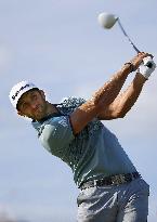 Dustin Johnson retains lead at British Open golf