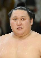 Mongolian-born sumo legend Kyokutenho retires
