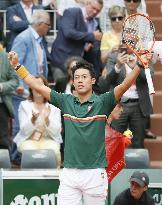 Nishikori beats Chung in French Open