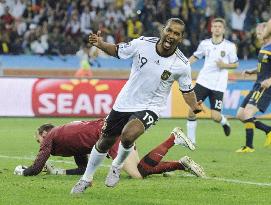 Germany beat Australia 4-0 in World Cup Group D match