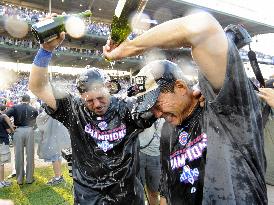 Chicago Cubs win National League Central division